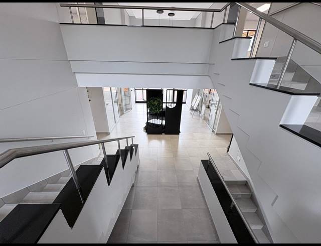 367M² OFFICE TO LET IN VORNA VALLEY